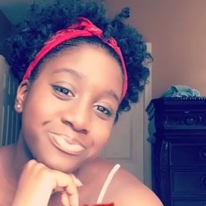 Meet your Posher, Gabrielle